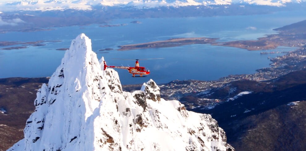 SOBREVUELO DE HELICÓPTERO